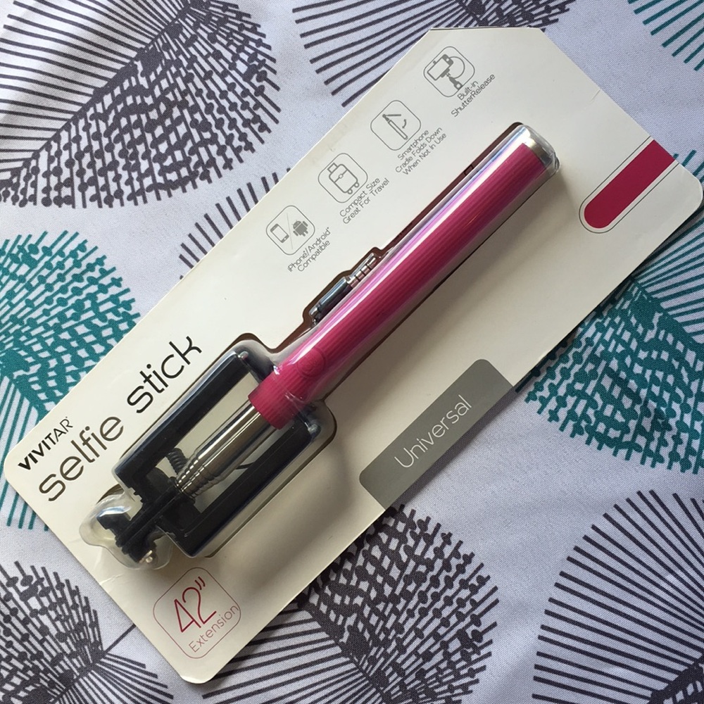 Brand New Pink Selfie-Stick